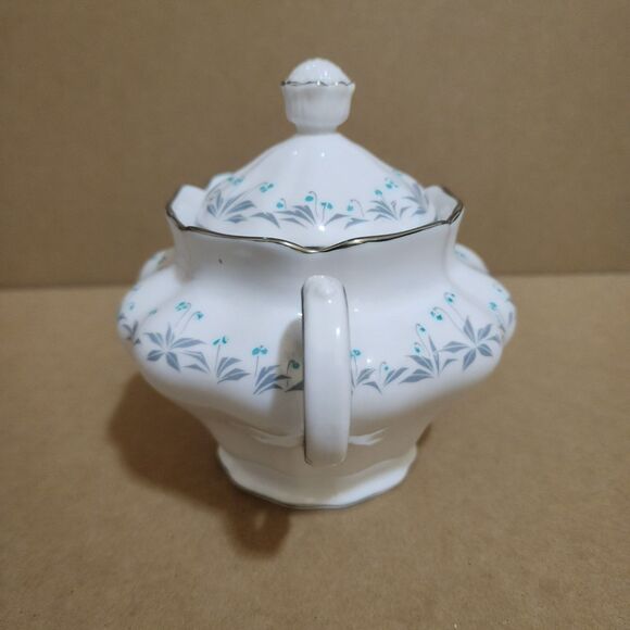 Spode Loralie Sugar Bowl with Lid Scalloped White Grey Teal Floral 4.75" Tall - Picture 4 of 9